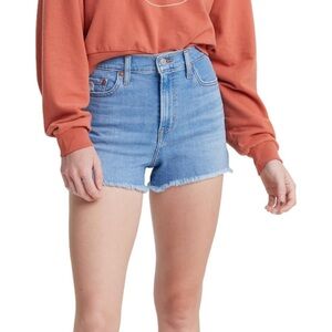 Levi’s high rise denim shorts. Size 32